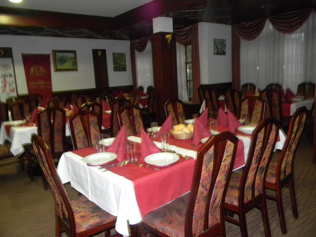 Hotel Krona Domžale Dış mekan fotoğraf